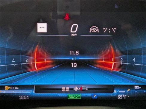 New 2025 Mercedes-Benz SL 63 AMG S e Performance 4MATIC image 11