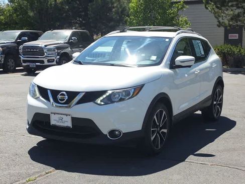 Used 2017 Nissan Rogue Sport SL AWD/4WD image 4