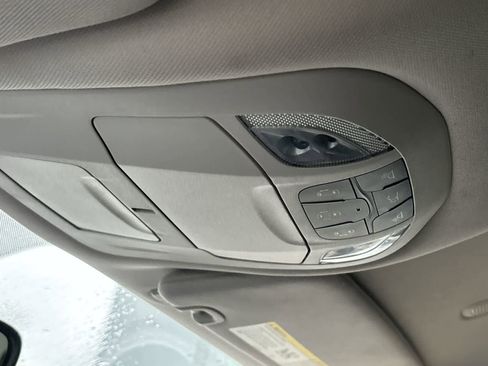 Certified 2024 Chrysler Pacifica Touring-L image 26