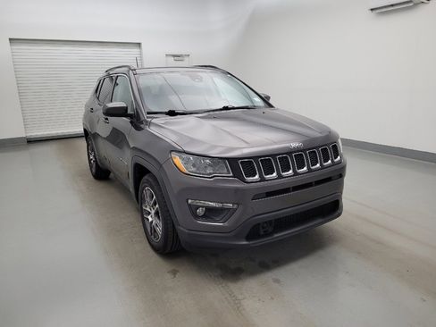 Used 2020 Jeep Compass Latitude FWD image 13