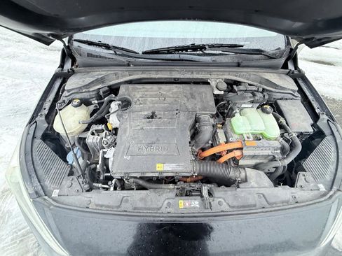 Used 2017 Hyundai Ioniq SEL image 18