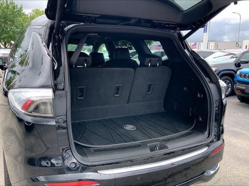 Used 2022 Buick Enclave Avenir w/ Avenir Technology Package AWD/4WD image 4