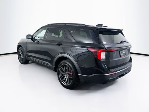Used 2025 Ford Explorer ST-Line w/ ST-Line Street Pack AWD/4WD image 5