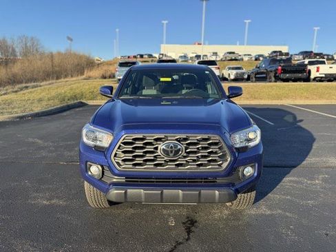 Certified 2022 Toyota Tacoma TRD Off-Road image 8