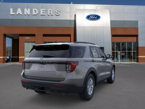 New 2026 Ford Explorer Active RWD image 8