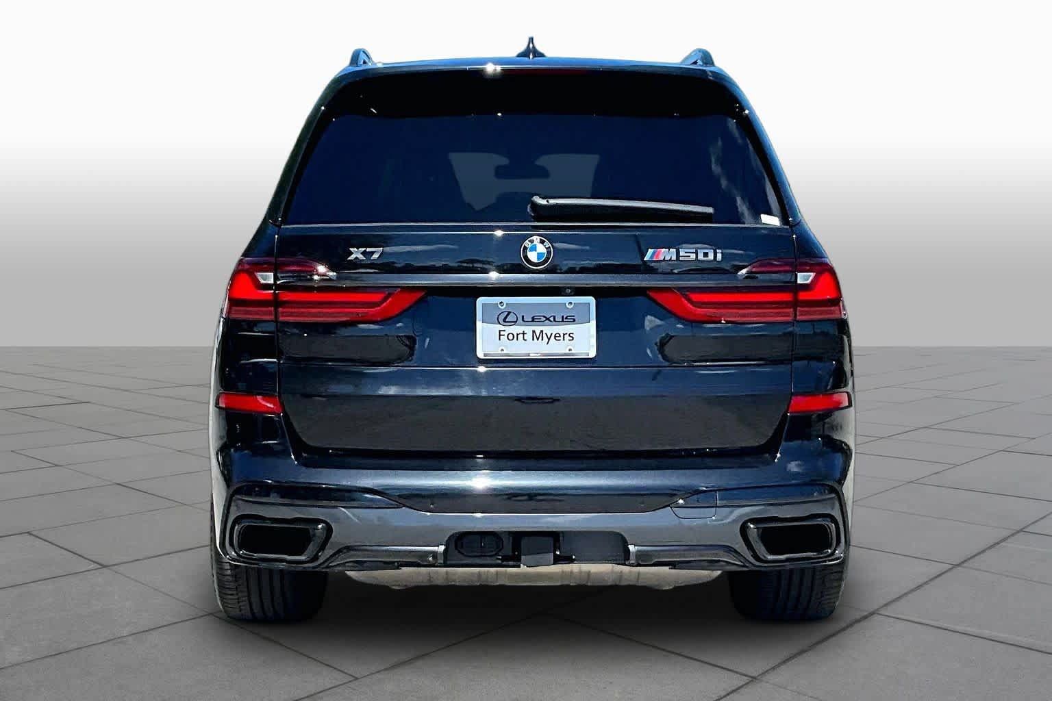 Used 2021 BMW X7 M50i w/ Executive Package AWD/4WD image 5