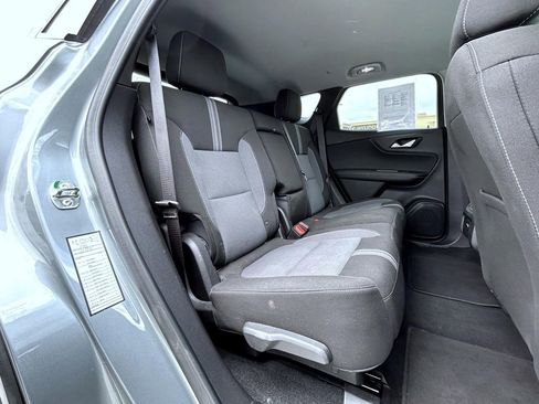 Used 2025 Chevrolet Blazer LT AWD/4WD image 19