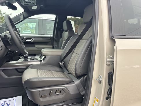 New 2026 Chevrolet Silverado 1500 ZR2 AWD/4WD image 14
