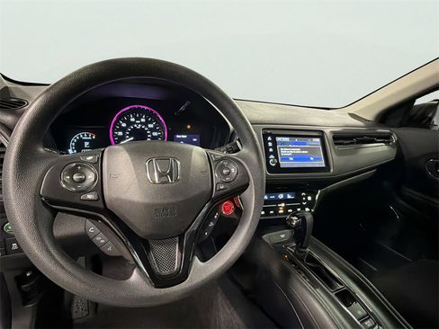 Used 2022 Honda HR-V EX image 4