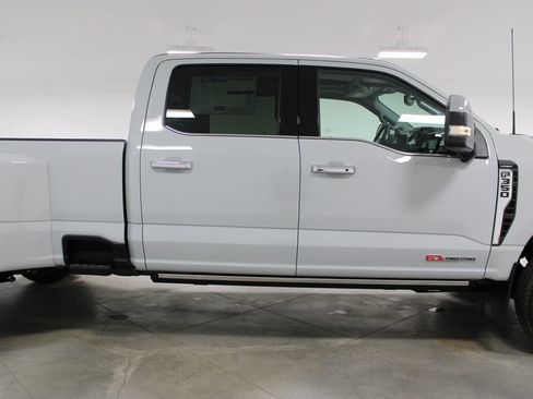 New 2026 Ford F350 Lariat AWD/4WD image 12