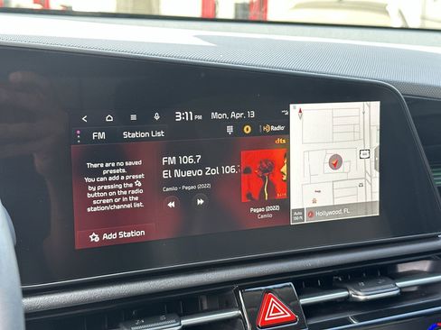 Certified 2023 Kia Niro EX FWD image 12