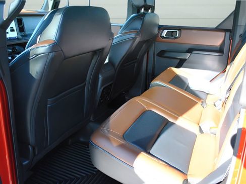 Used 2024 Ford Bronco Outer Banks AWD/4WD image 32