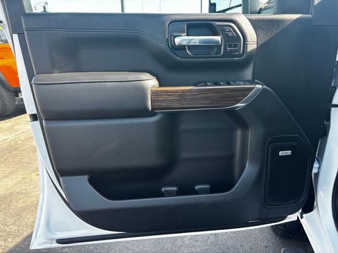 Used 2023 Chevrolet Silverado 3500 High Country image 10