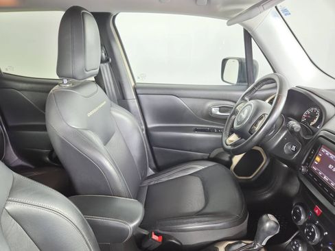Used 2017 Jeep Renegade Trailhawk AWD/4WD image 31