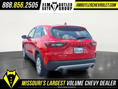 Used 2024 Ford Escape Active AWD/4WD image 2