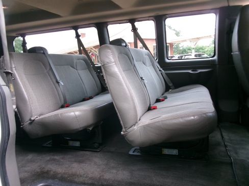 Used 2016 Chevrolet Express 3500 LT w/ LT Preferred Equipment Group RWD image 21