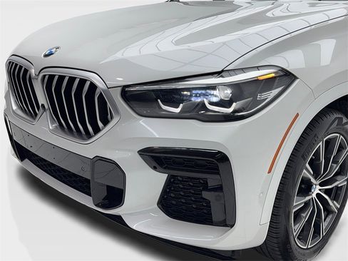 Used 2023 BMW X6 xDrive40i image 5