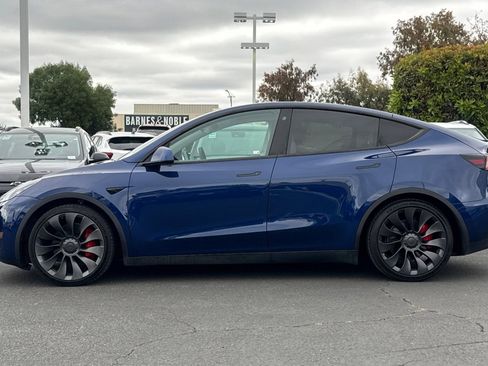 Used 2022 Tesla Model Y Performance AWD/4WD image 8