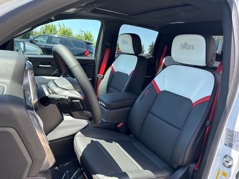 New 2025 GMC Canyon AT4 w/ AT4X AEV Edition image 14