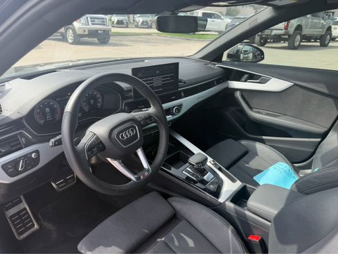 Used 2023 Audi A4 2.0T Prestige w/ Prestige Package AWD/4WD image 5