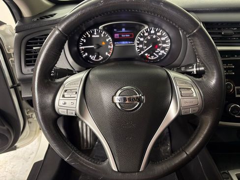 Used 2018 Nissan Altima 2.5 SV image 16