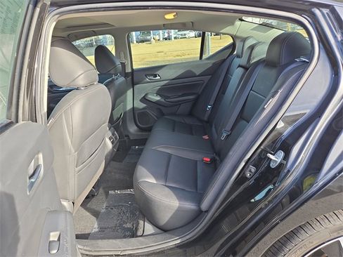 Used 2019 Nissan Altima 2.5 Platinum image 17