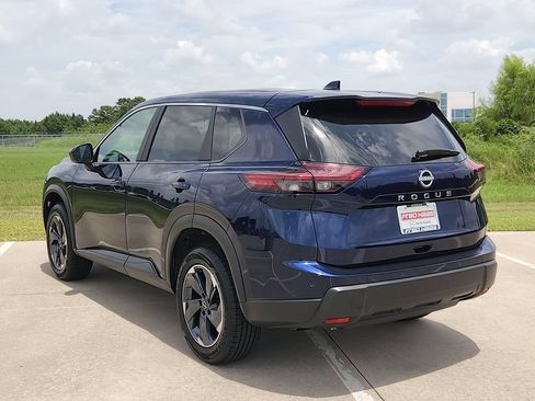 Used 2025 Nissan Rogue SV FWD image 7