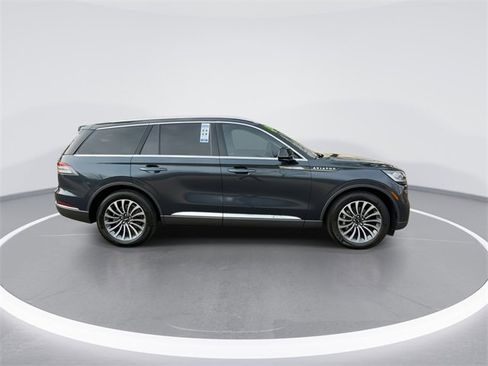 Used 2023 Lincoln Aviator Reserve w/ Elements Package Plus image 9