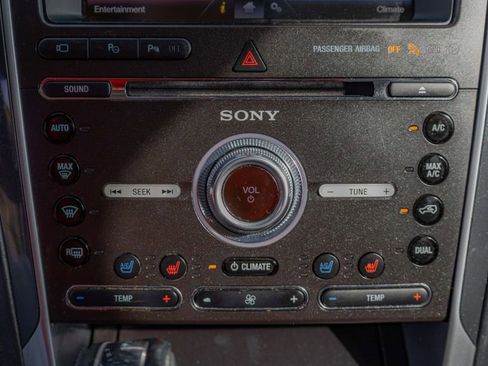 Used 2016 Ford Explorer Platinum image 34