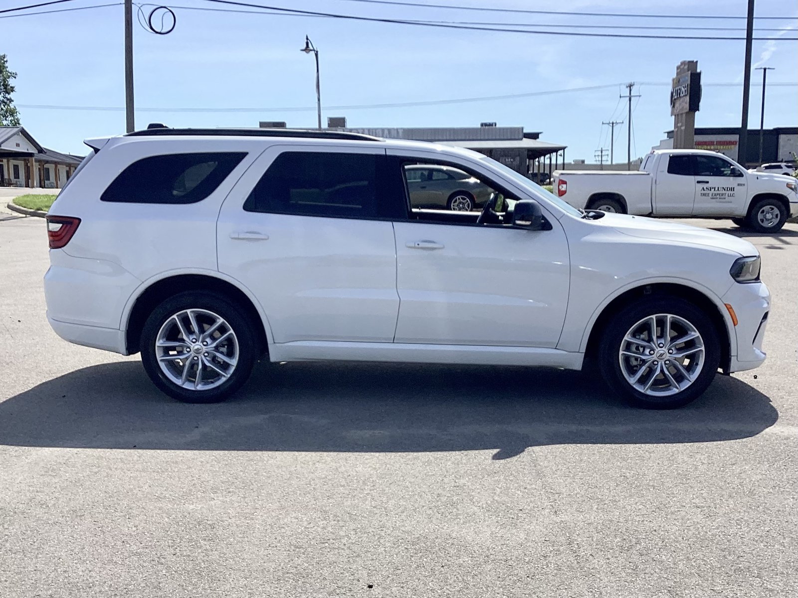 Used 2024 Dodge Durango GT AWD/4WD image 3