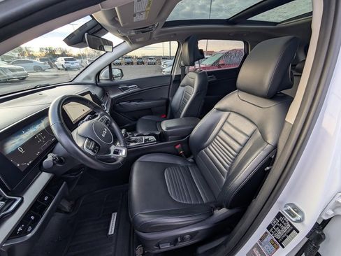 Used 2023 Kia Sportage SX image 24