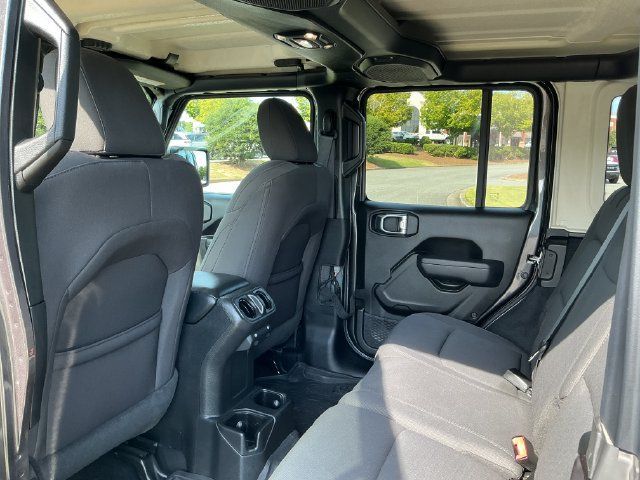 Used 2022 Jeep Wrangler Unlimited Sport AWD/4WD image 26