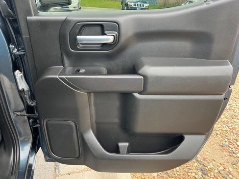 Used 2020 Chevrolet Silverado 1500 Custom Trail Boss w/ Custom Convenience Package AWD/4WD image 23