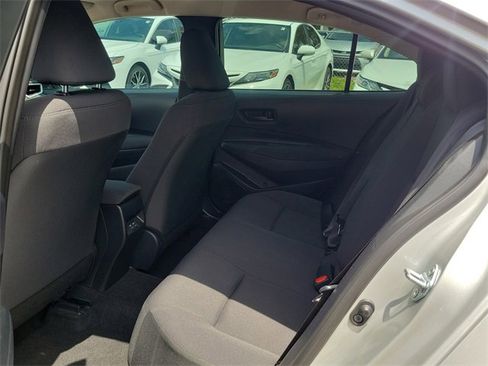 Used 2025 Toyota Corolla LE image 8