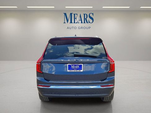 New 2026 Volvo XC90 B6 Plus w/ Protection Package Premier AWD/4WD image 4