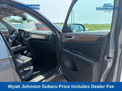 Used 2025 Volkswagen Atlas SE FWD image 36