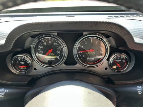 Used 2008 Jeep Wrangler Unlimited Sahara w/ Dual Top Group AWD/4WD image 12