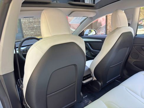 Used 2022 Tesla Model 3 image 35