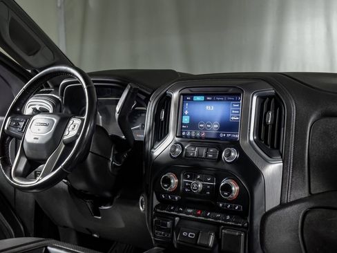 Used 2021 GMC Sierra 2500 Denali w/ Denali Ultimate Package AWD/4WD image 23