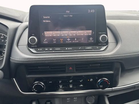 Used 2024 Nissan Rogue S image 14