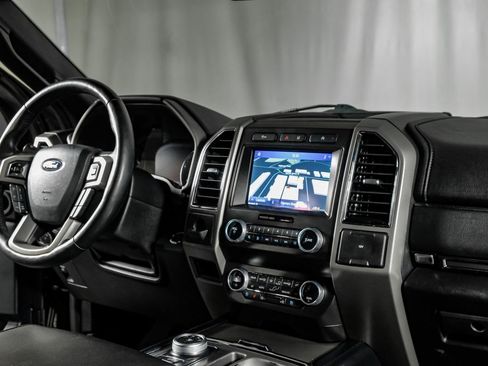 Used 2021 Ford Expedition XLT RWD image 24