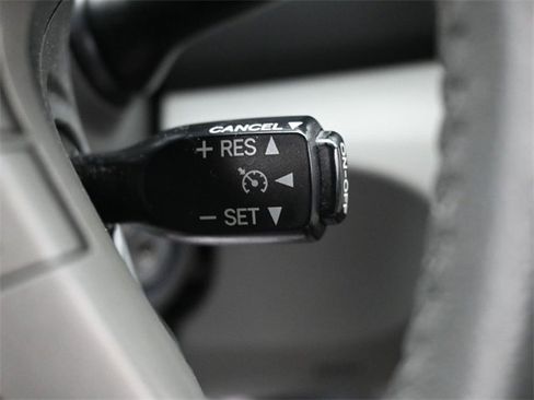 Used 2011 Toyota Camry XLE image 27