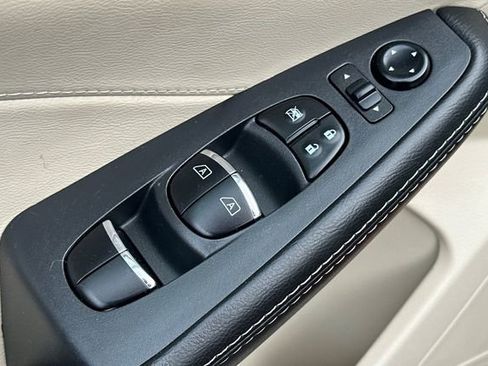 Certified 2023 Nissan Maxima SV w/ Floor Mat Group FWD image 12