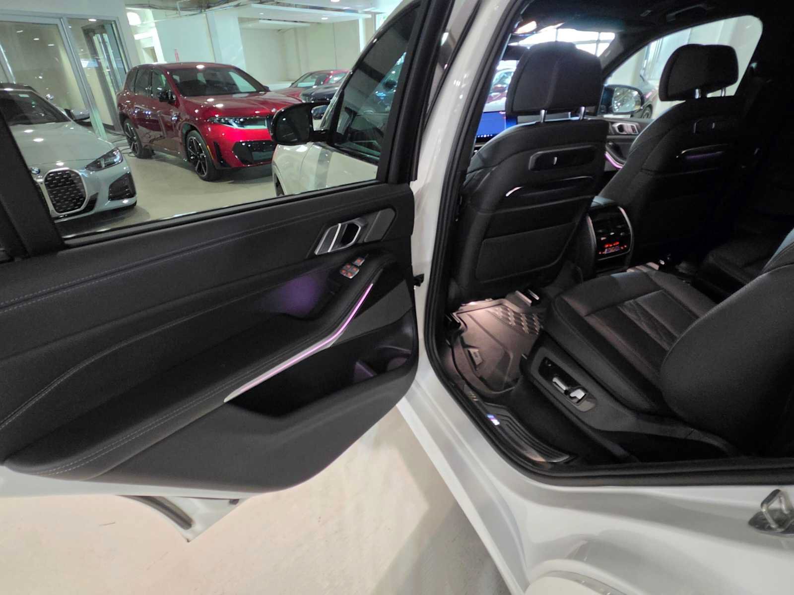 Used 2024 BMW X7 M60i w/ Executive Package AWD/4WD image 19