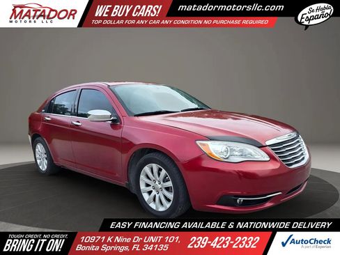Used 2013 Chrysler 200 Limited FWD image 3