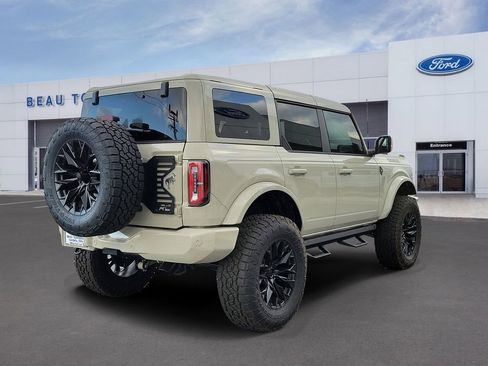 New 2025 Ford Bronco Outer Banks image 4