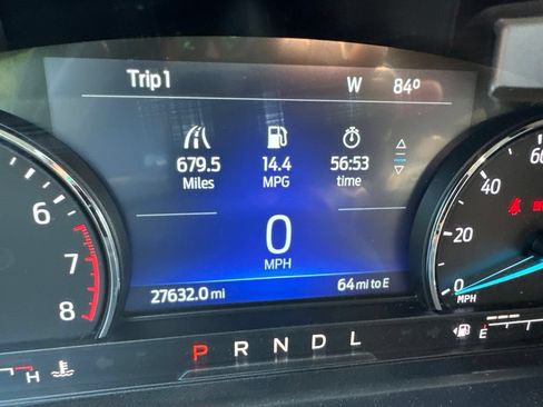 Used 2022 Ford Explorer XLT AWD/4WD image 16