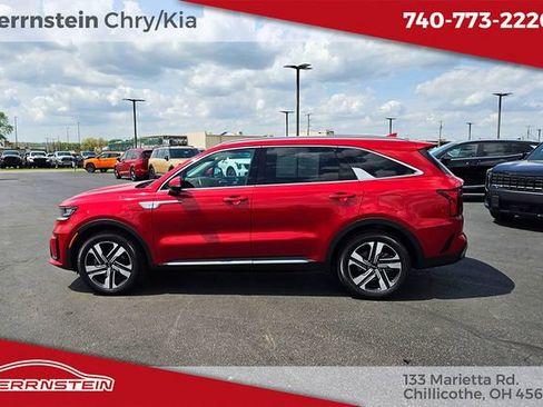 Used 2023 Kia Sorento EX AWD/4WD image 4