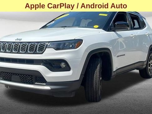 Used 2025 Jeep Compass Limited AWD/4WD image 5