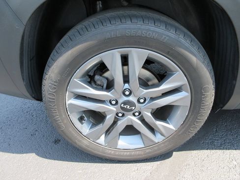 Used 2023 Kia Seltos S w/ Navigation Package AWD/4WD image 9